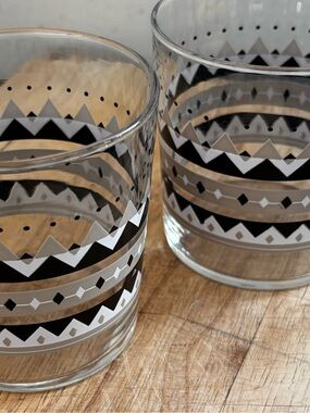 Black Patterned Glass Tumbler - Set of 2